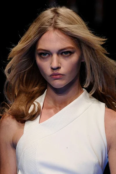 Look 26